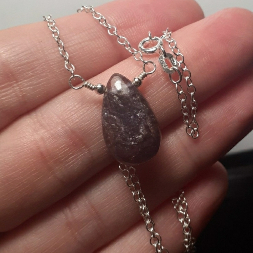 ••TANZANITE & 925SS NECKLACE••